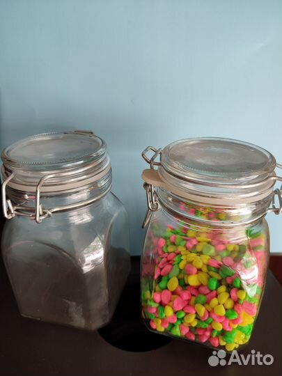 Банка с крышкой