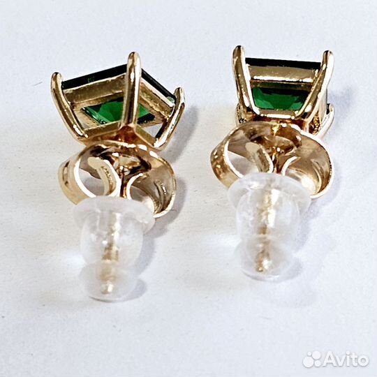 Серьги гвоздики цвет изумруд