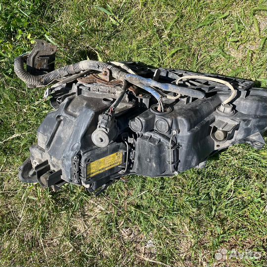 Фары на Lexus is250 2008 года