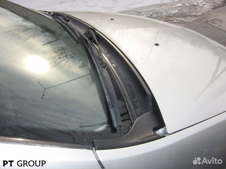 Накладка в проем стеклоочистителей (жабо)