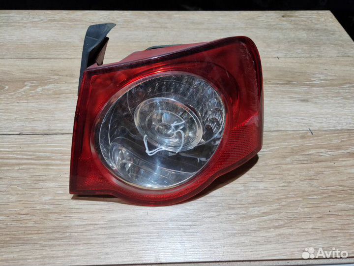 Фонарь задний правый Volkswagen Passat B6 1.9 BXE