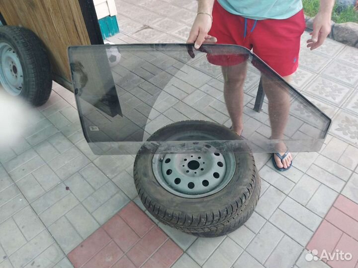 Автомобили стекла