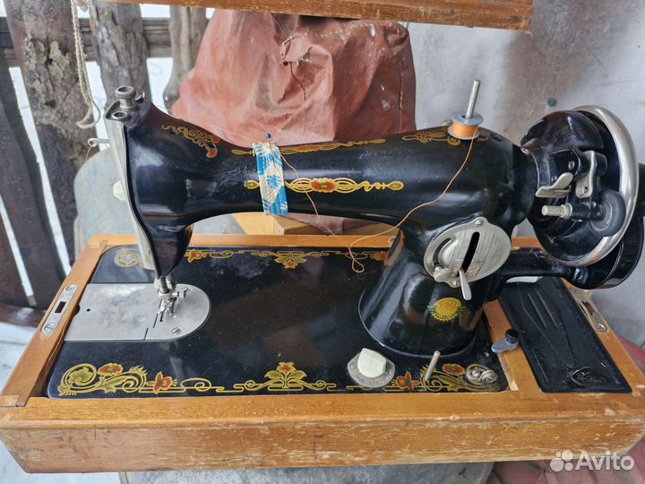 Швейная машина чайка