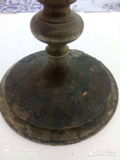 Старинный подсвечник