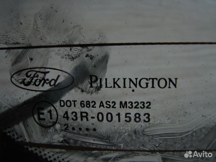 Ford Fusion Стекло крышки багажника заднее