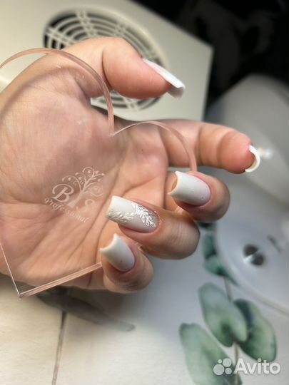 Маникюр,покрытие,моделирование