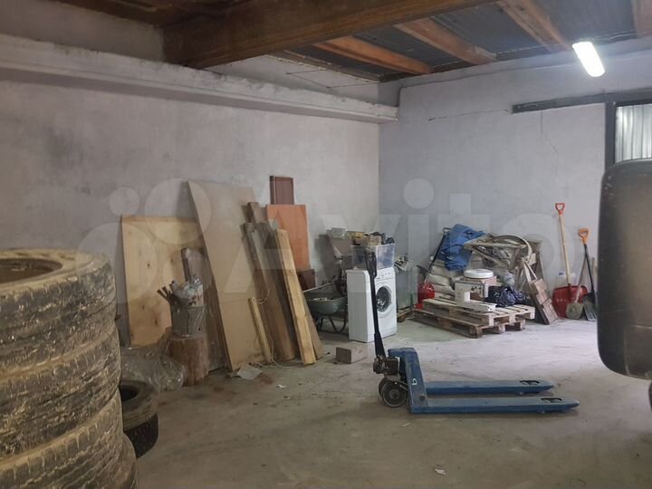 Гараж, > 30 м²