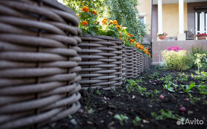 Вазон уличный для цветов