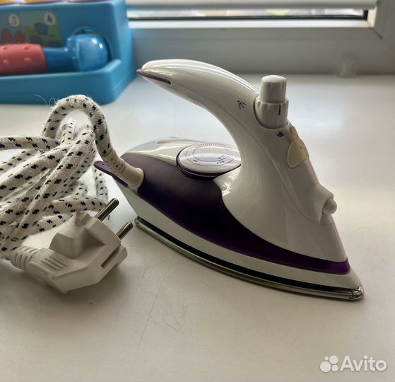 Утюг дорожный