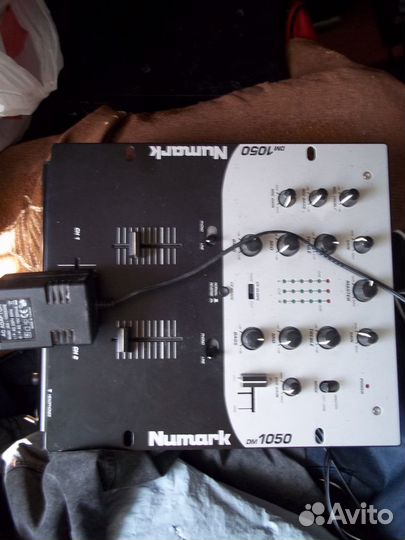 Микшерный пульт numark 1050