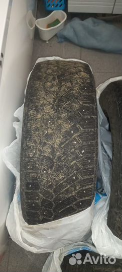 Gislaved Nord Frost 200 215/65 R16