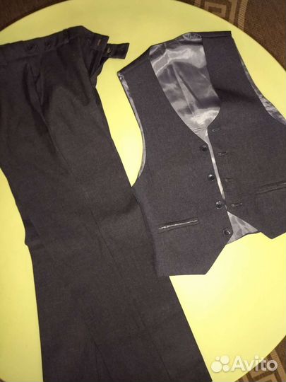 Костюм тройка 122-128 для мальчика