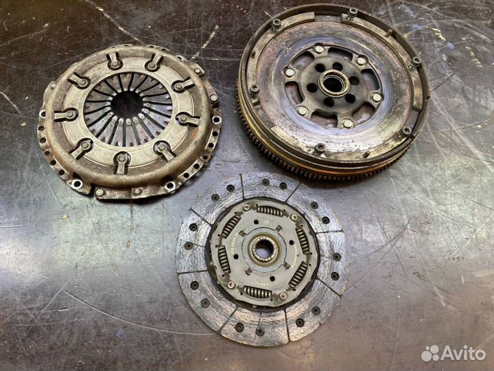 Маховик Audi A4 8E 5728