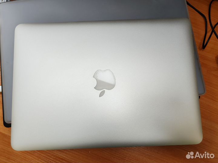 Apple MacBook pro 13 2014 4 gb 128 ssd