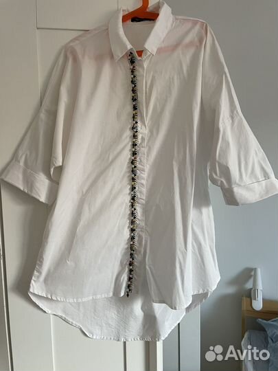Рубашка 42-44 с оригинальным украшением