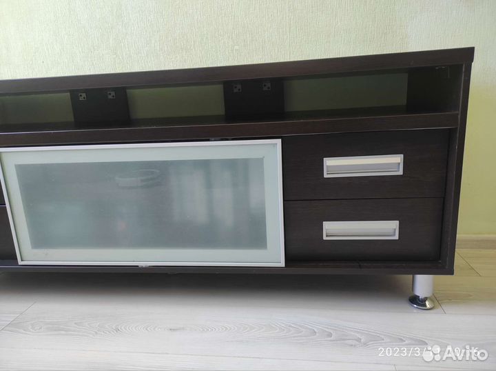 Тумба под телевизор бу массив