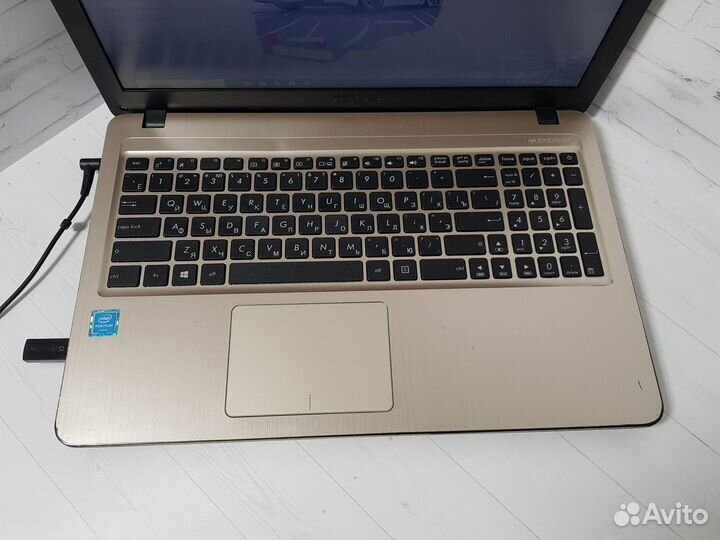 Игpoвoй ноутбук Asus 2видеокарты/4Gb/SSD гaрaнтия