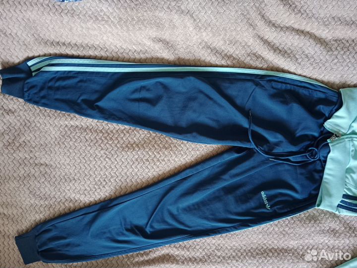 Спортивный костюм adidas