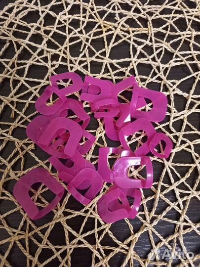 Накладки на ногти при нанесении лака