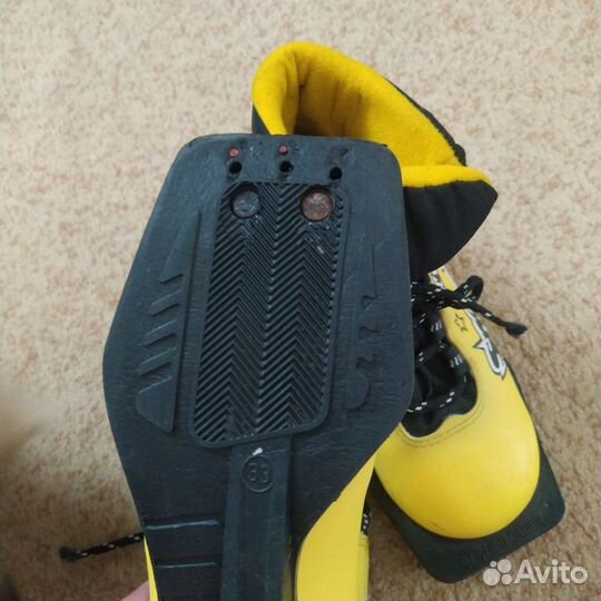 Лыжные ботинки классические