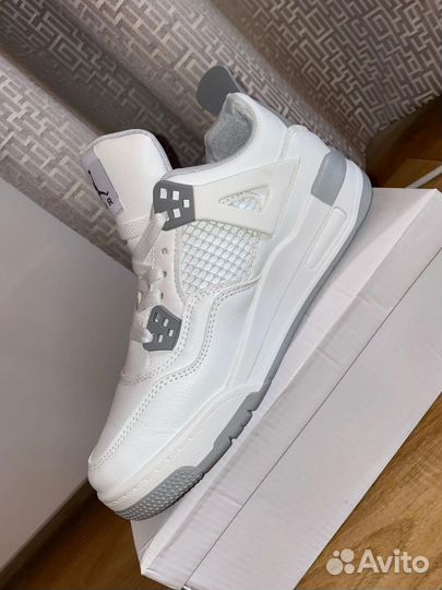 Кроссовки детские новые