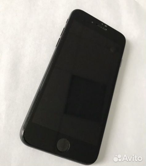 Телефон iPhone 7