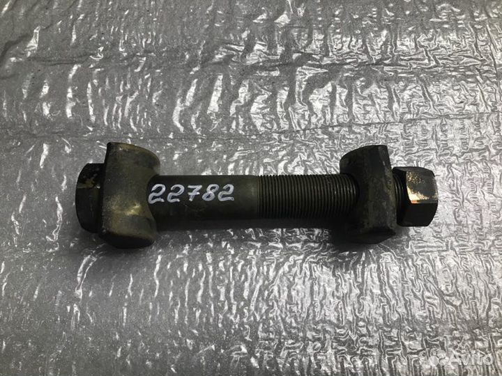 Болт торсиона Toyota Dyna BU107 15B 1997