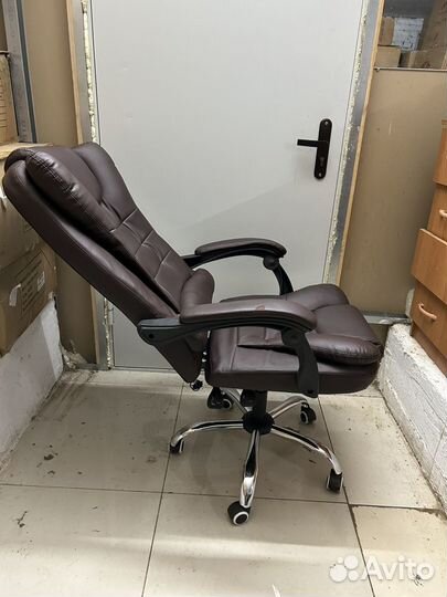 Кресло с массажем офисное руководителя boss