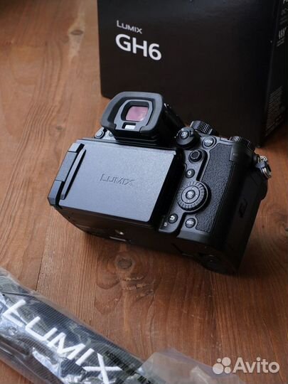 Panasonic Lumix DC-GH6