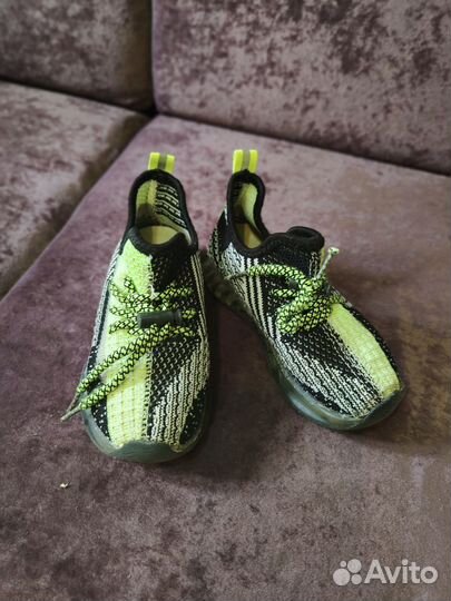 Кроссовки детские