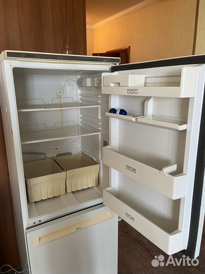 Холодильник двухкамерный stinol rf s 275