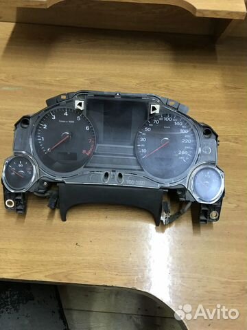 Приборная панель ауди А8-D3-3.7л 2003