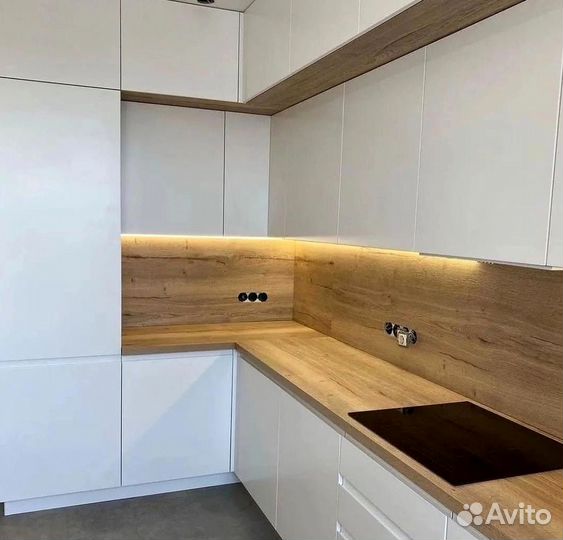 Кухня в потолок на заказ