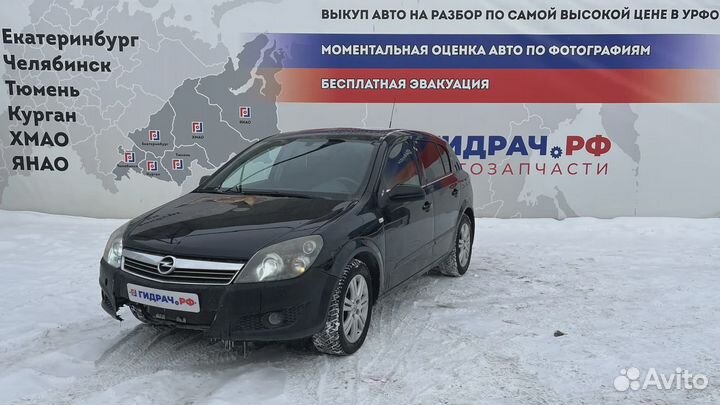 Замок двери задней правой Opel Astra (H)