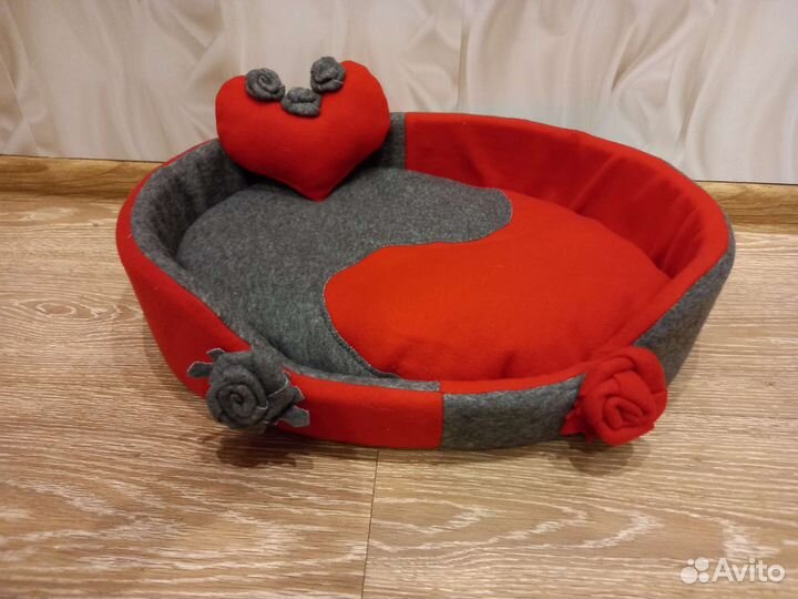 Лежанка для кошки