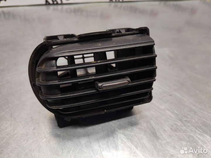 Воздуховод центральный Nissan Sunny FB15 2000 г.в