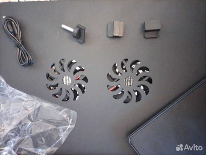 Столик-трансформер для ноутбука с охлаждением