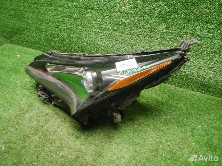 Фара левая Lexus NX200/NX200t/NX300/NX300h