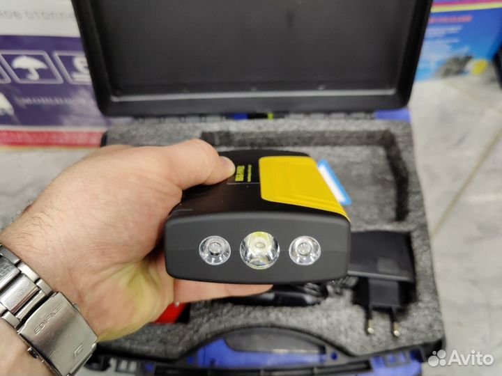 Пускозарядное устройство 12 вольт Jump Starter