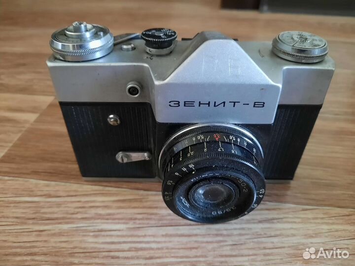 Плёночный фотоаппарат Зенит Б