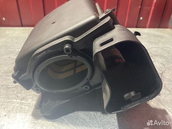 Корпус воздушного фильтра Mercedes E-Class W212