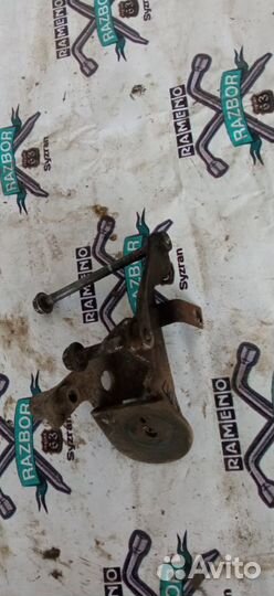 Кронштейн кпп Volkswagen Golf 2