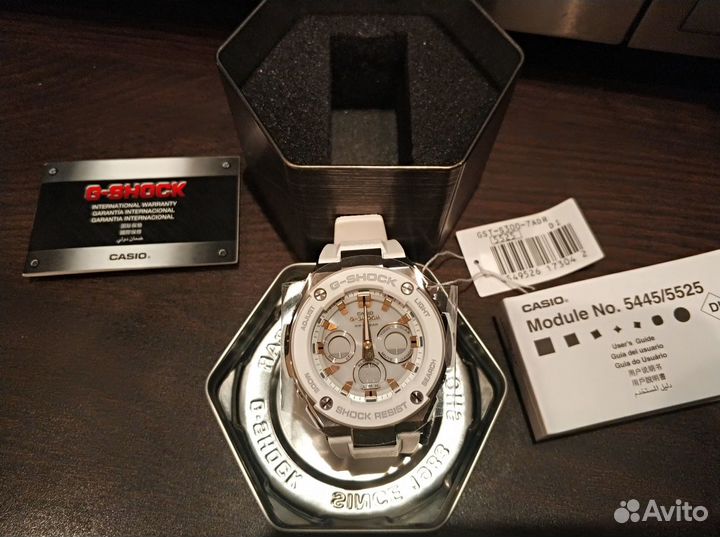 Часы Casio G-Shock GST-S300-7ADR Wh новые