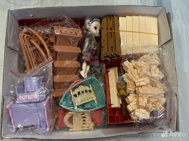 Кукольный домик новый