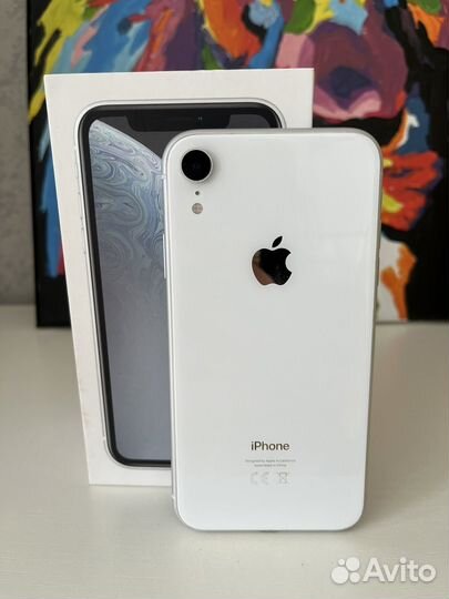 Телефон iPhone XR