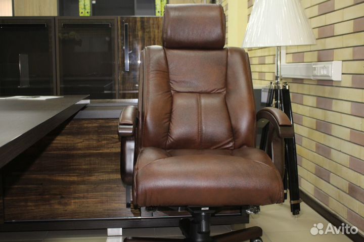 Кресло Дипломат кожа для руководителя