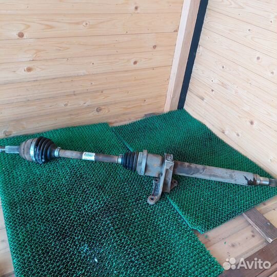 Привод шруз правый Ford Fiesta mk6 1.6 рест 2016г