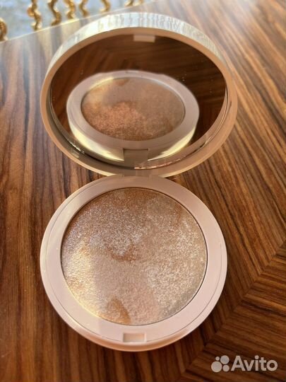 Хайлайтер Pupa Gold me лимитированная версия