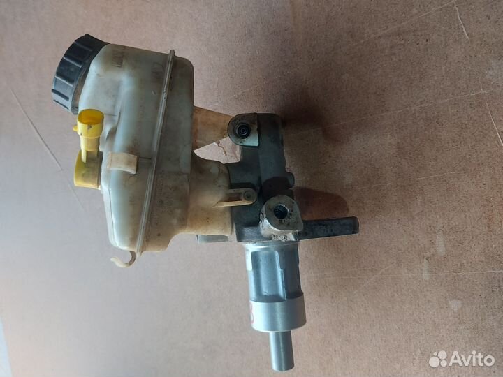 Главный тормозной цилиндр гтц Chevrolet Cruze