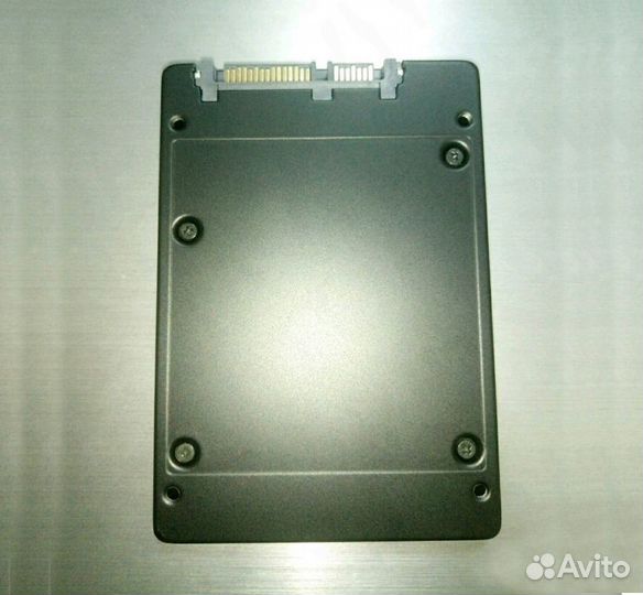 Жесткий диск SSD на 256 Гб